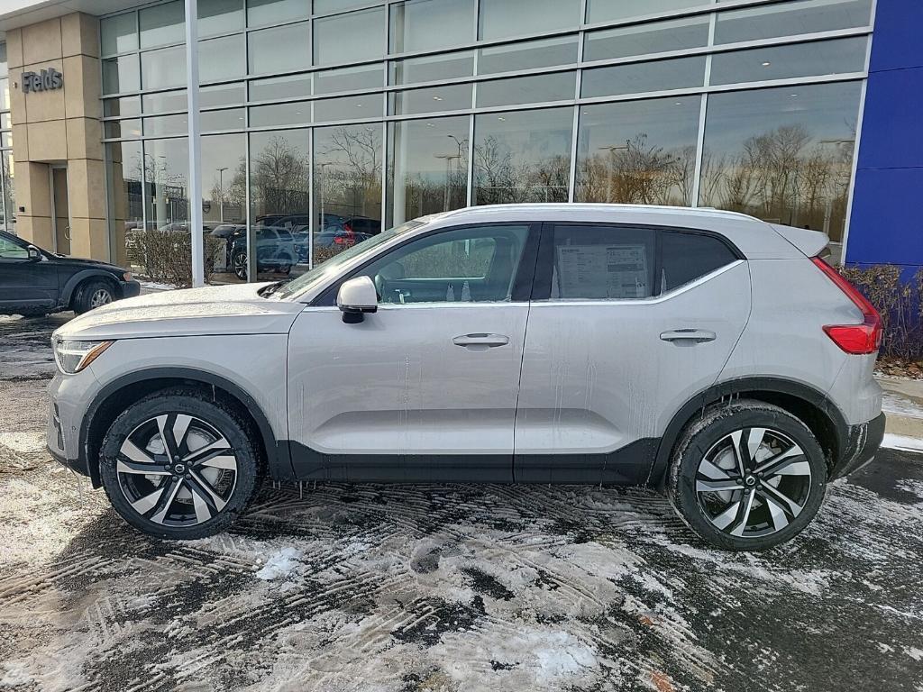 new 2025 Volvo XC40 car, priced at $50,375