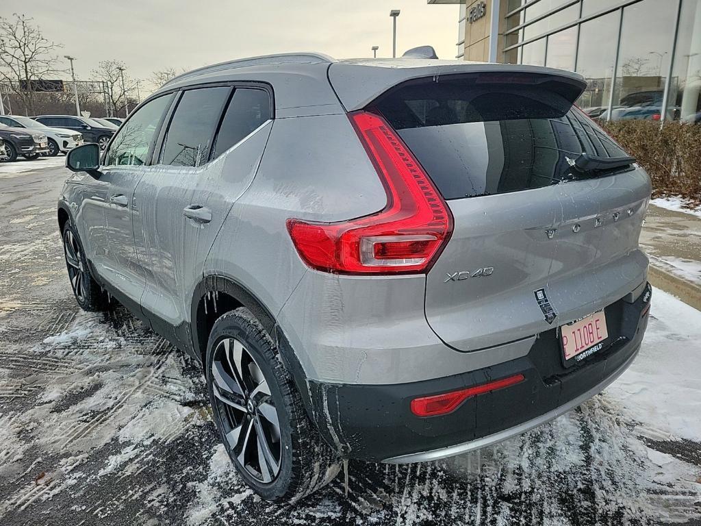 new 2025 Volvo XC40 car, priced at $50,375