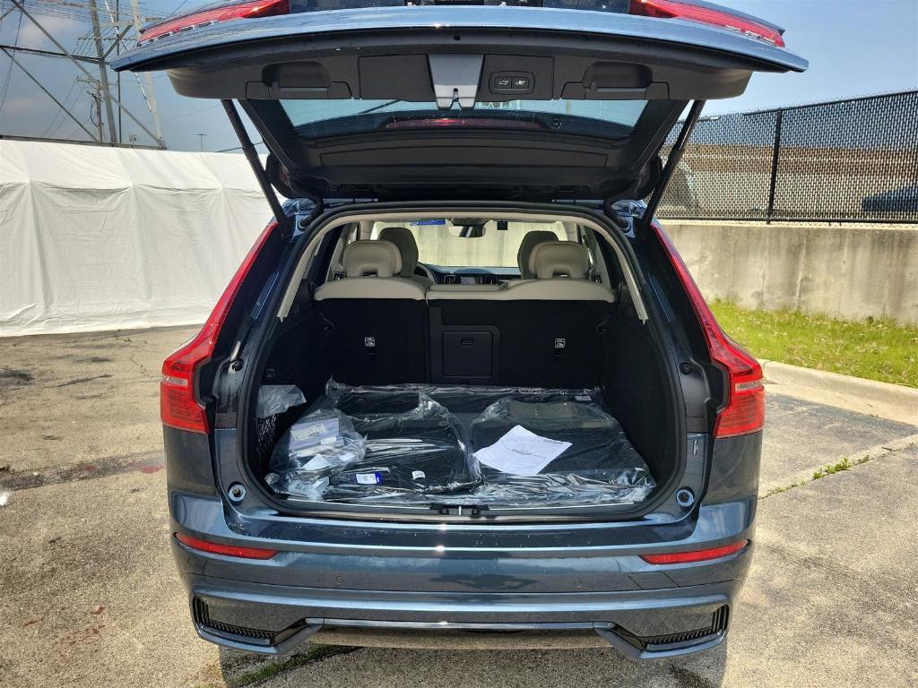 new 2025 Volvo XC60 Plug-In Hybrid car, priced at $65,865