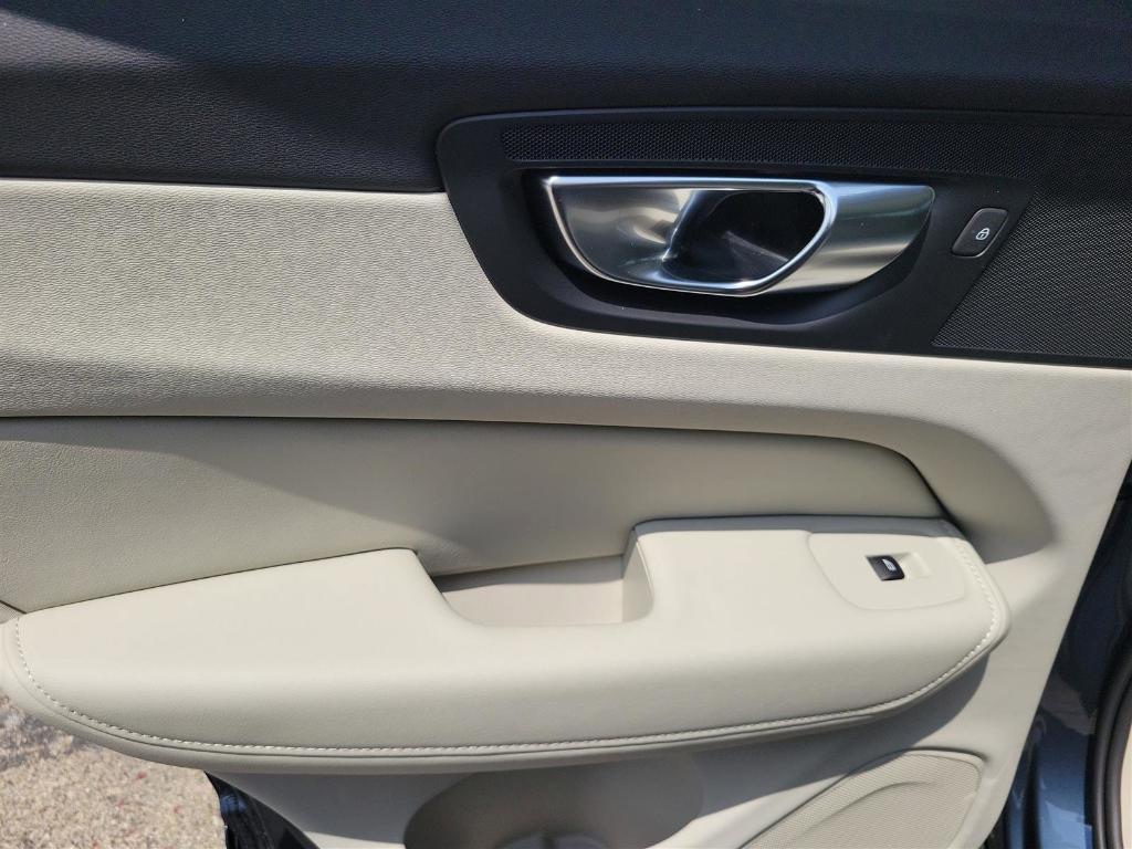 new 2025 Volvo XC60 Plug-In Hybrid car, priced at $65,865
