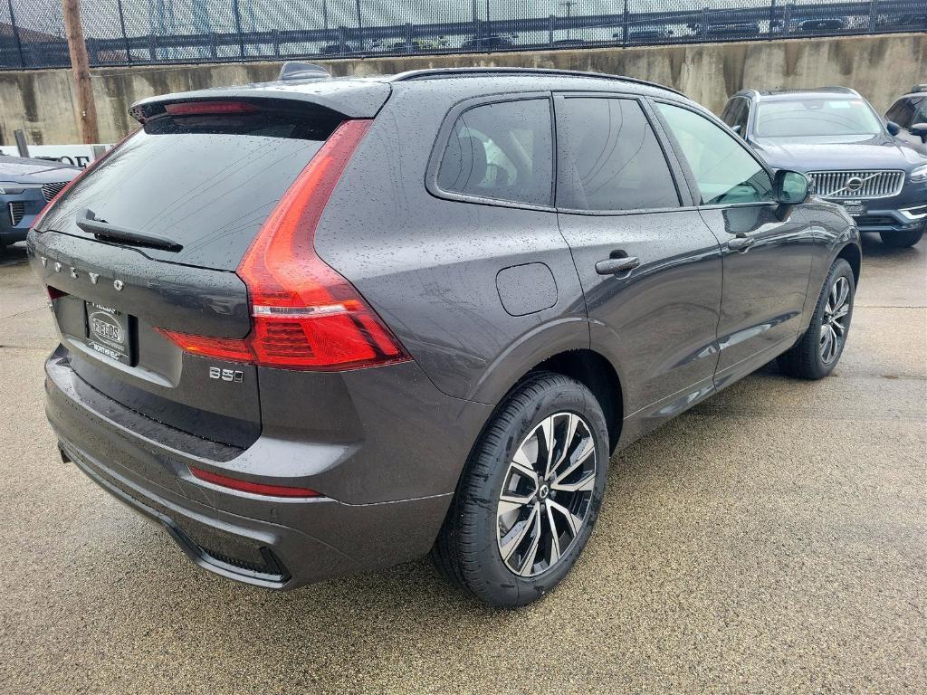 new 2025 Volvo XC60 car, priced at $50,705
