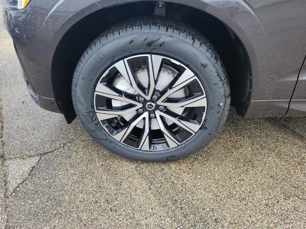 new 2025 Volvo XC60 car, priced at $50,705