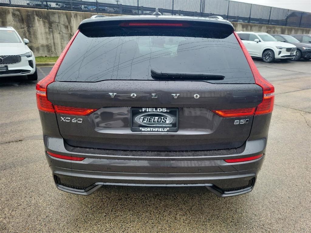 new 2025 Volvo XC60 car, priced at $50,705