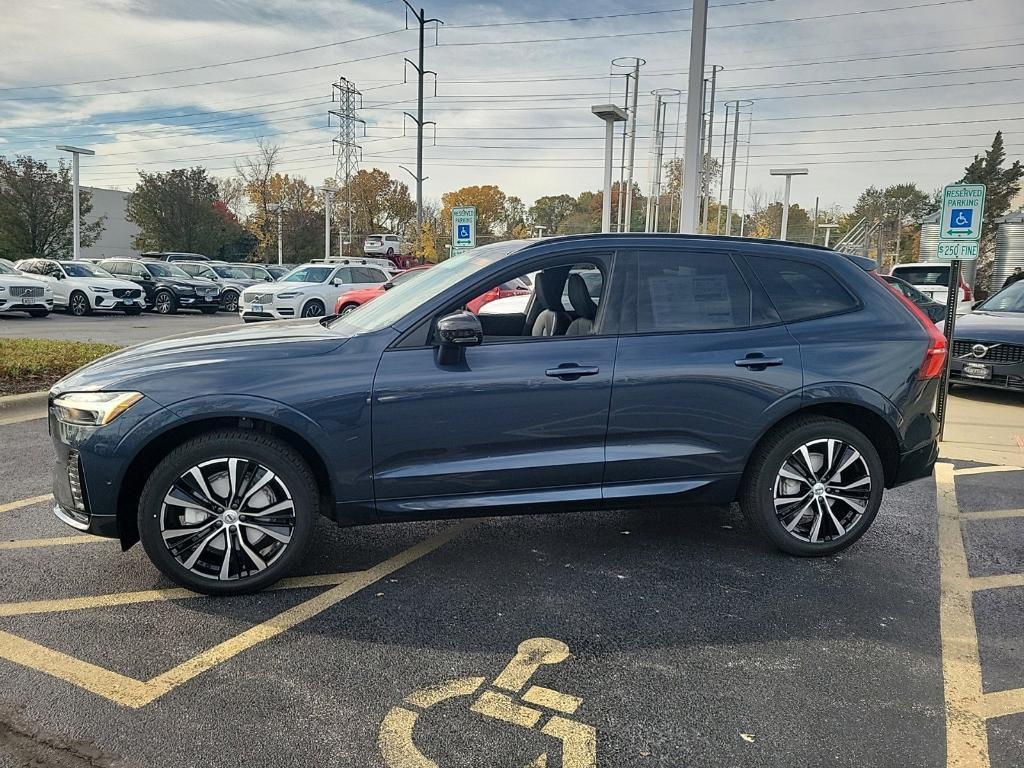 new 2025 Volvo XC60 car, priced at $55,335