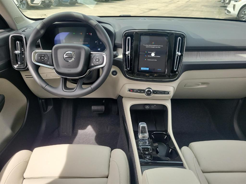 new 2025 Volvo XC40 car, priced at $48,335
