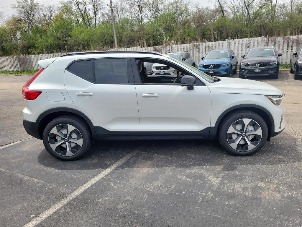 new 2025 Volvo XC40 car, priced at $48,335