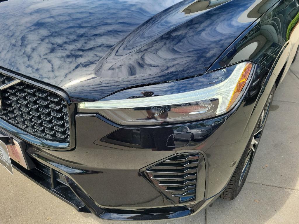new 2025 Volvo XC60 car, priced at $55,725