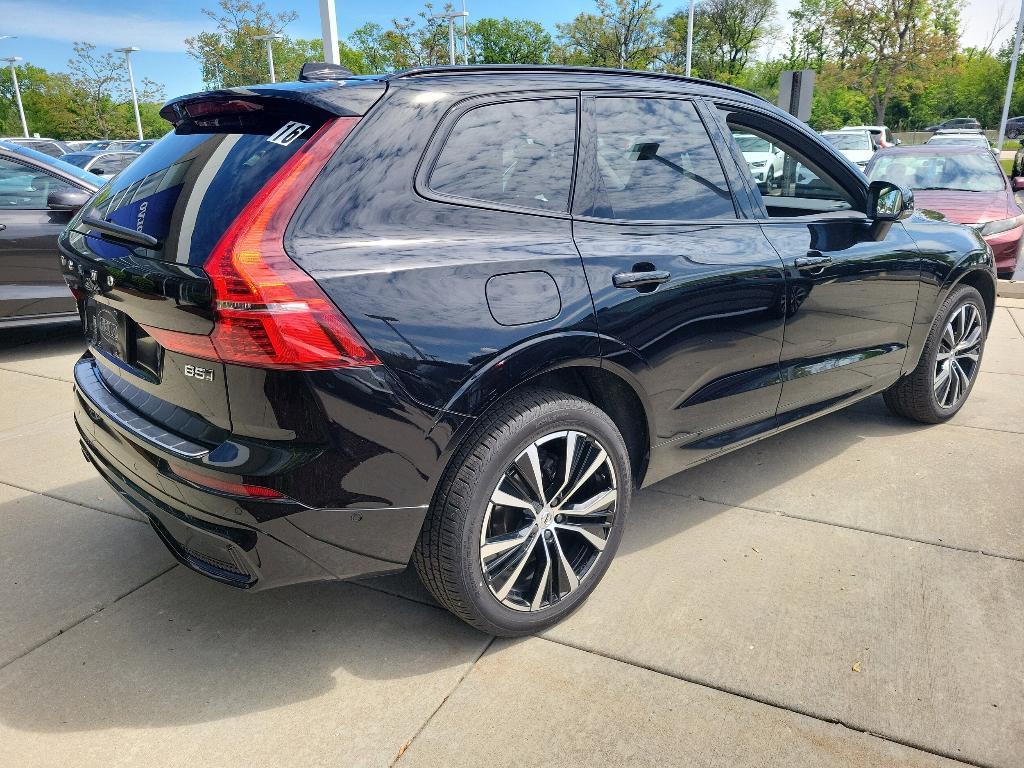 new 2025 Volvo XC60 car, priced at $55,725