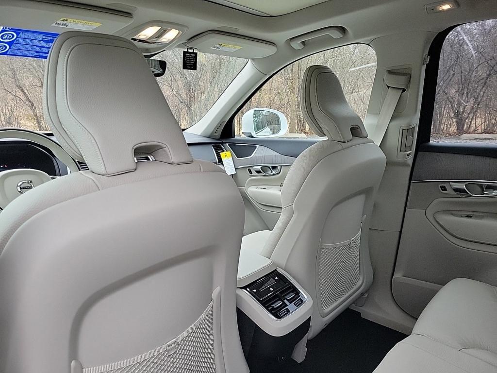 new 2025 Volvo XC90 car, priced at $67,265