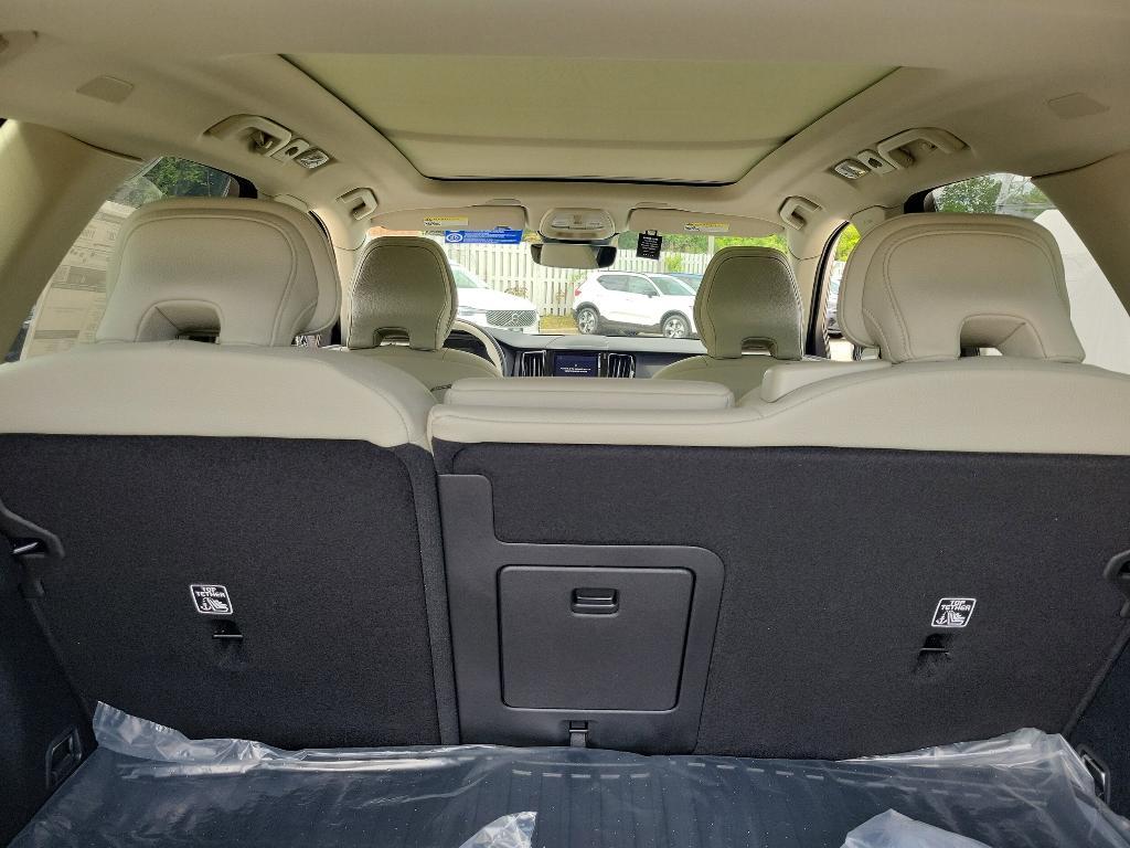new 2025 Volvo XC60 Plug-In Hybrid car, priced at $65,865