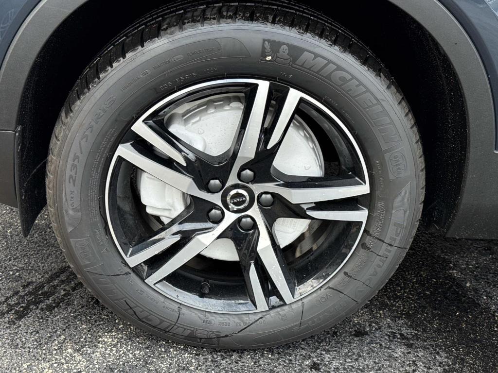 new 2026 Volvo XC40 car, priced at $46,425