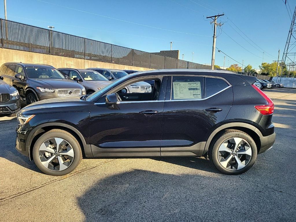 new 2025 Volvo XC40 car, priced at $46,015