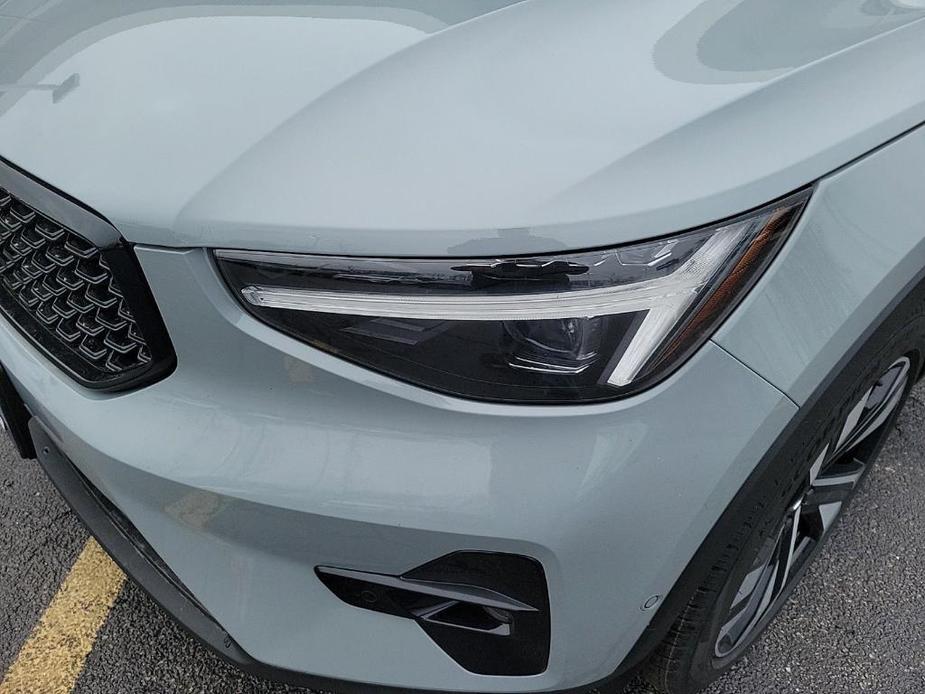 new 2024 Volvo XC40 car, priced at $52,180