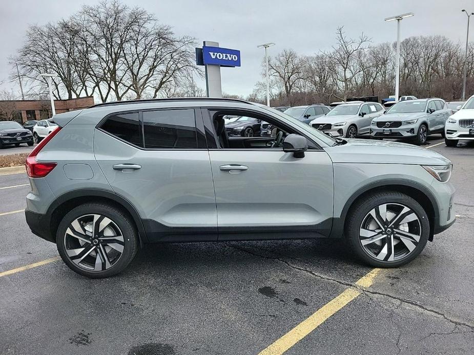 new 2024 Volvo XC40 car, priced at $52,180