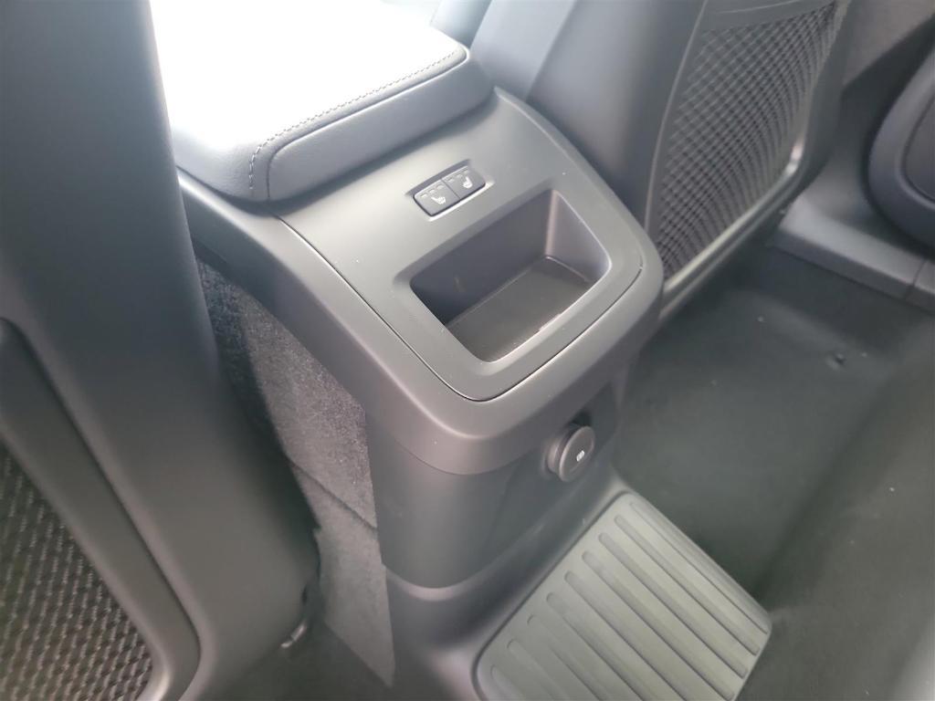 new 2025 Volvo XC60 Plug-In Hybrid car, priced at $62,100