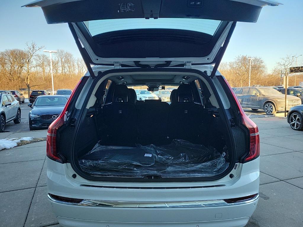 new 2025 Volvo XC90 car, priced at $65,555