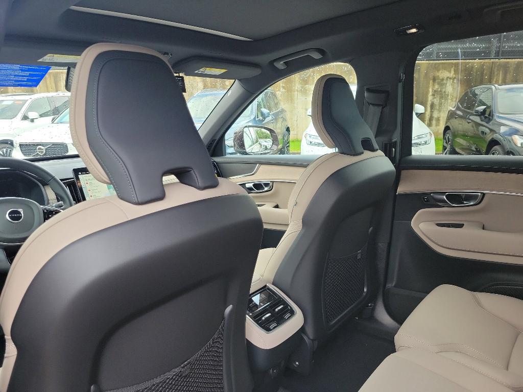new 2025 Volvo XC90 car, priced at $60,545