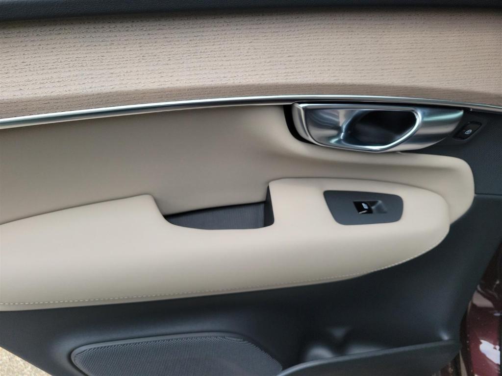 new 2025 Volvo XC90 car, priced at $60,545