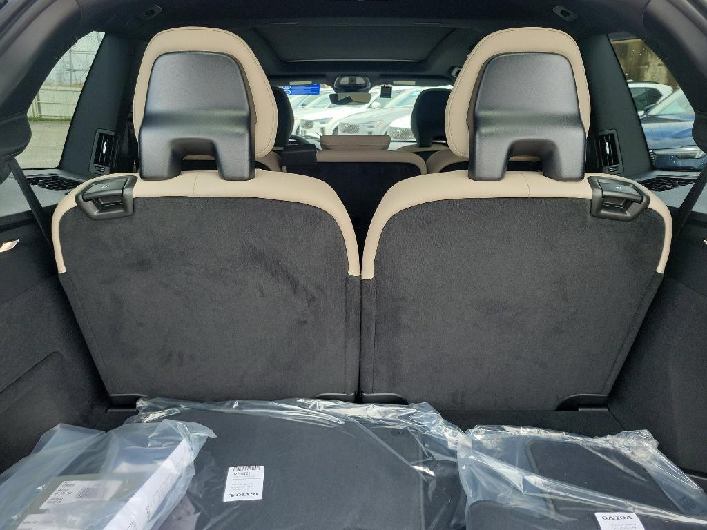 new 2025 Volvo XC90 car, priced at $60,545