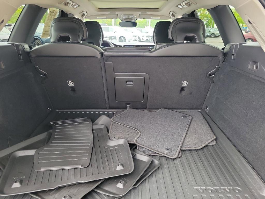 used 2023 Volvo XC60 car, priced at $39,989
