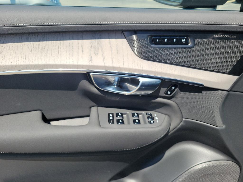 new 2025 Volvo XC90 car, priced at $74,805
