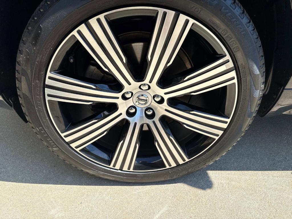 used 2022 Volvo XC90 car, priced at $43,989
