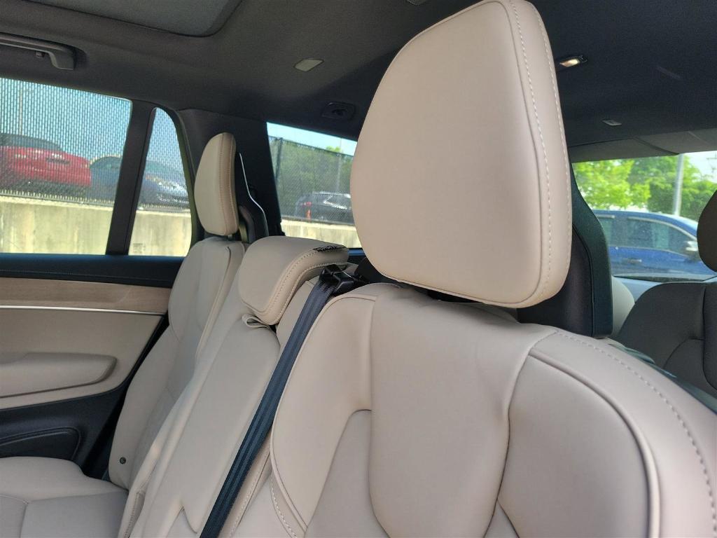 new 2025 Volvo XC90 car, priced at $60,545