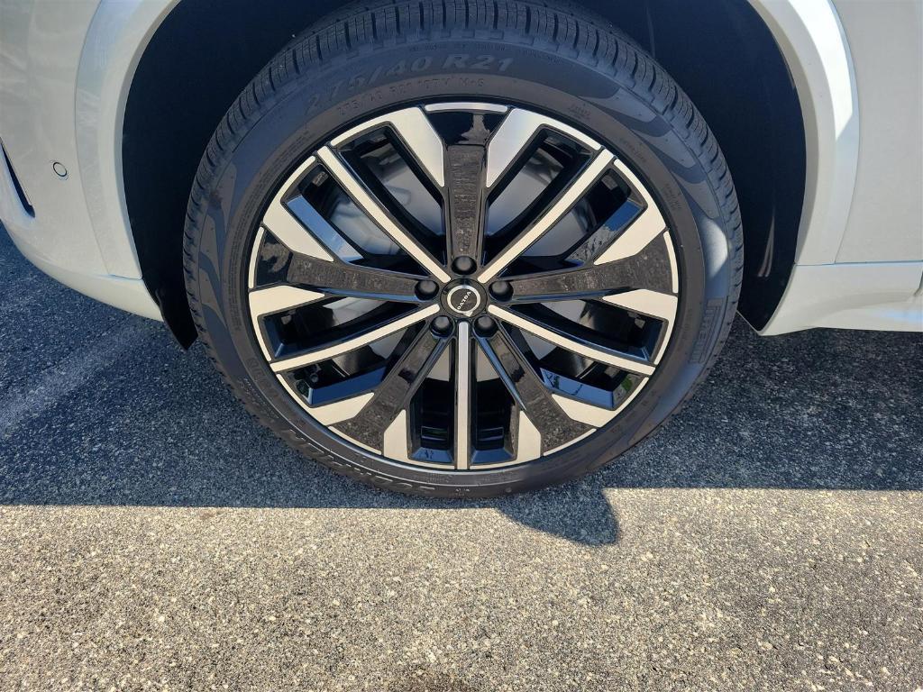 new 2025 Volvo XC90 Plug-In Hybrid car, priced at $78,805
