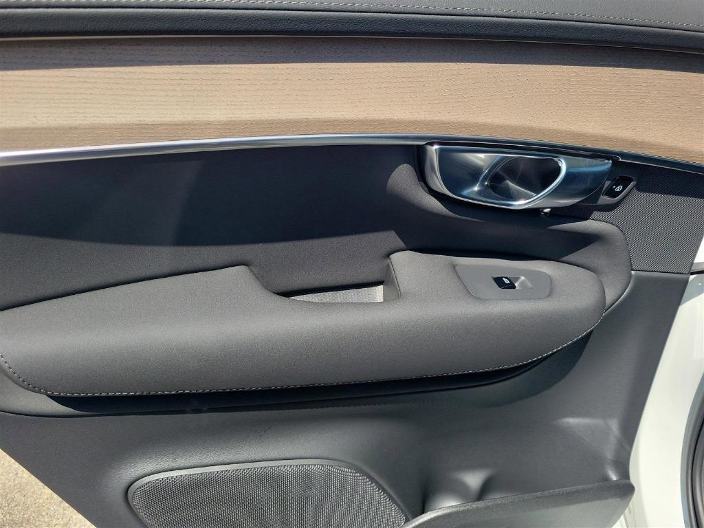 new 2025 Volvo XC90 Plug-In Hybrid car, priced at $78,805