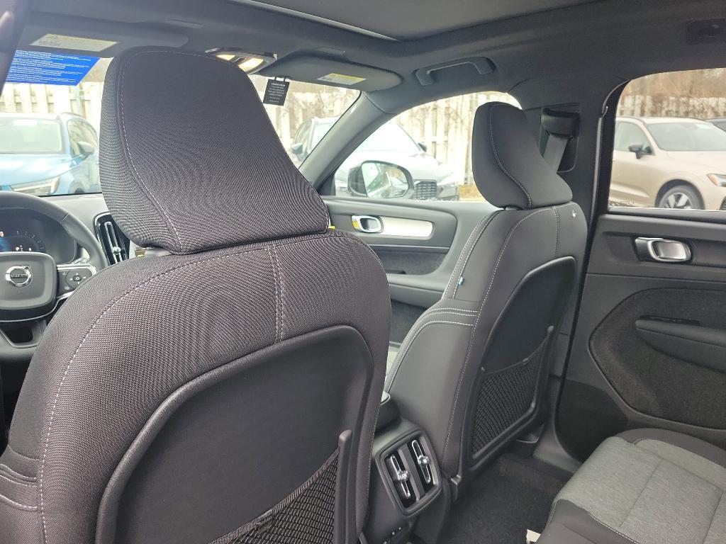 new 2025 Volvo XC40 car, priced at $45,165