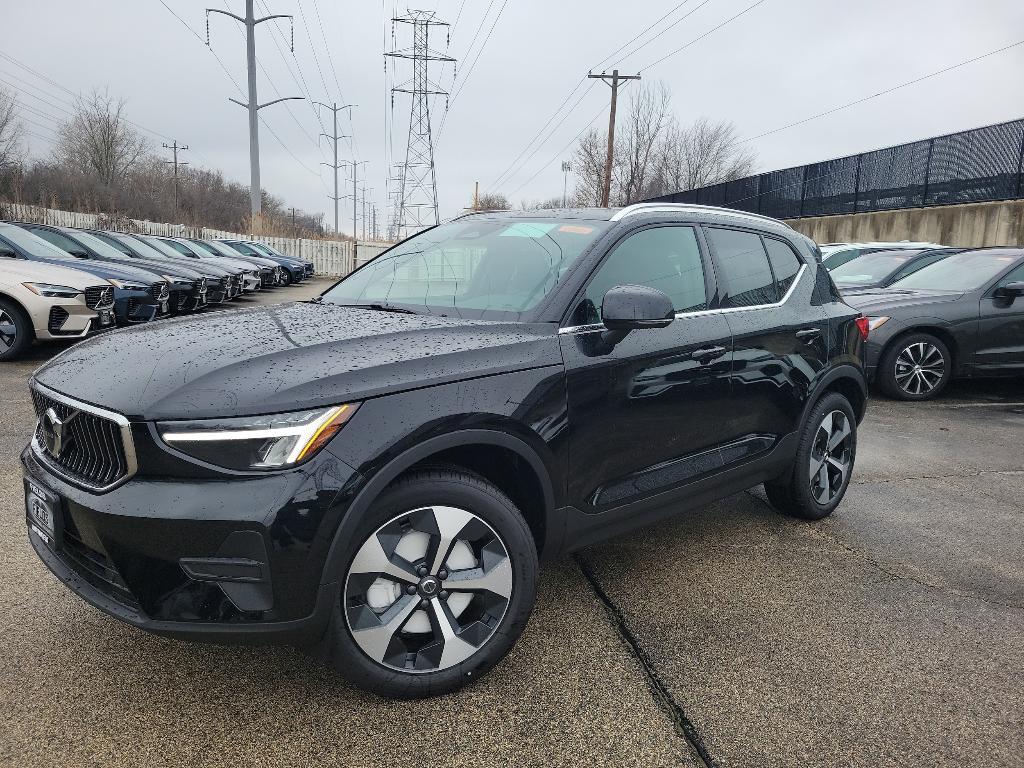 new 2025 Volvo XC40 car, priced at $45,165