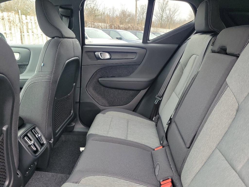 new 2025 Volvo XC40 car, priced at $45,165