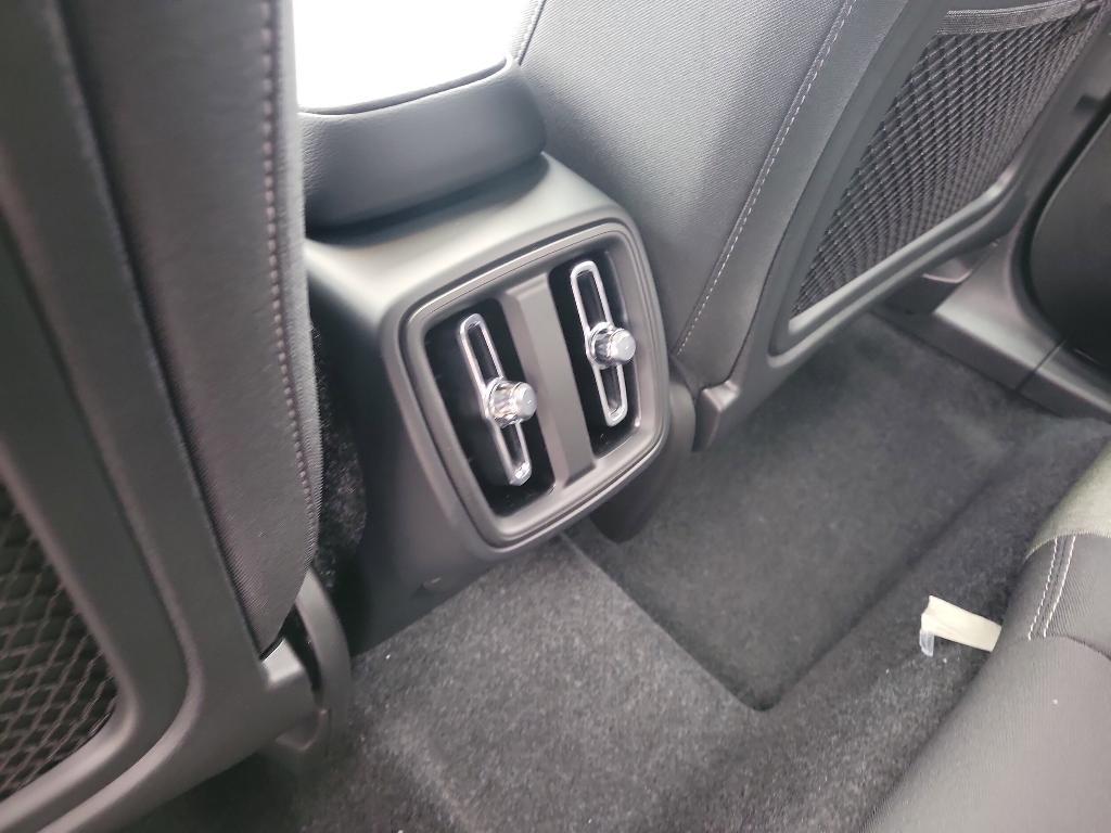 new 2025 Volvo XC40 car, priced at $45,165