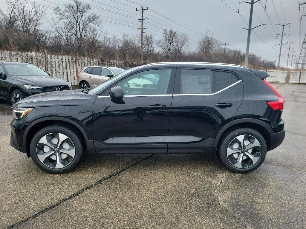 new 2025 Volvo XC40 car, priced at $45,165