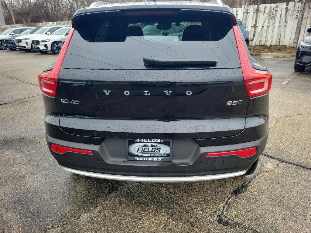 new 2025 Volvo XC40 car, priced at $45,165