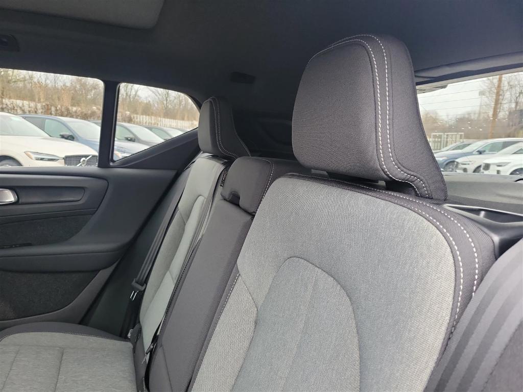 new 2025 Volvo XC40 car, priced at $45,165