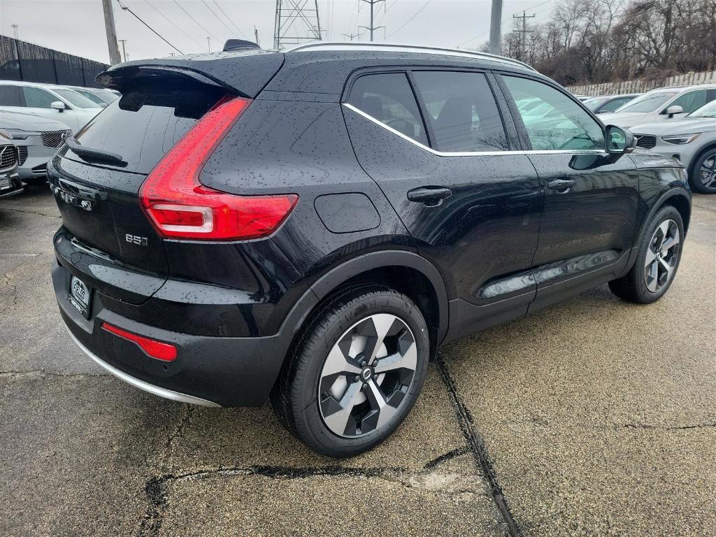 new 2025 Volvo XC40 car, priced at $45,165