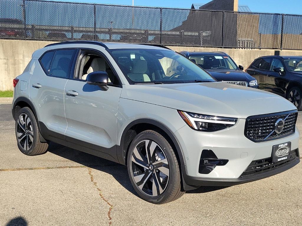 new 2025 Volvo XC40 car, priced at $49,790