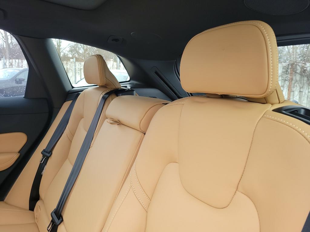 new 2025 Volvo XC60 car, priced at $61,010