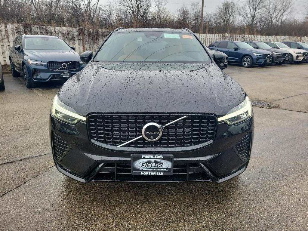 new 2025 Volvo XC60 car, priced at $61,010