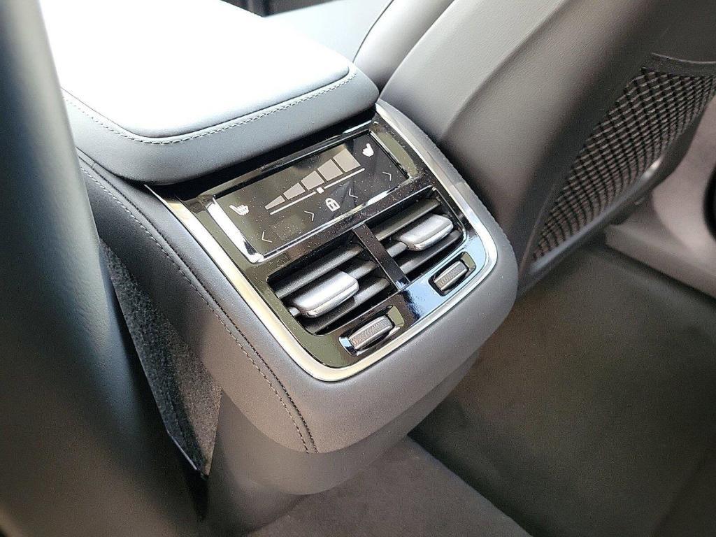 new 2025 Volvo XC90 car, priced at $69,115