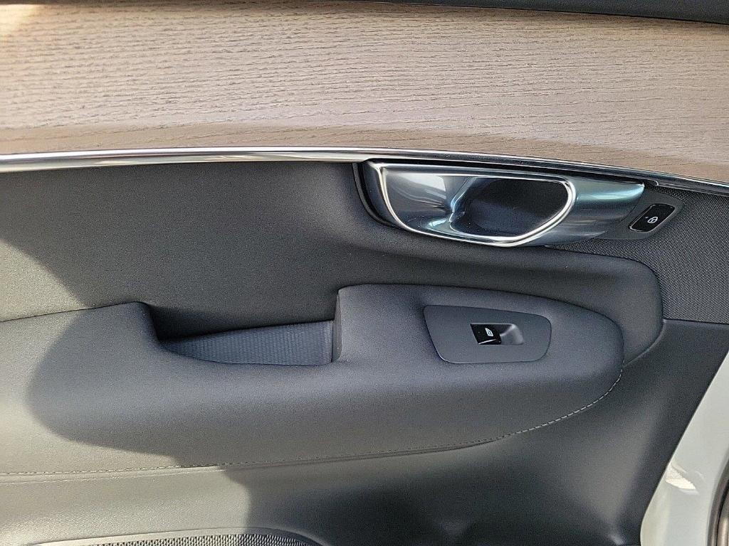 new 2025 Volvo XC90 car, priced at $69,115