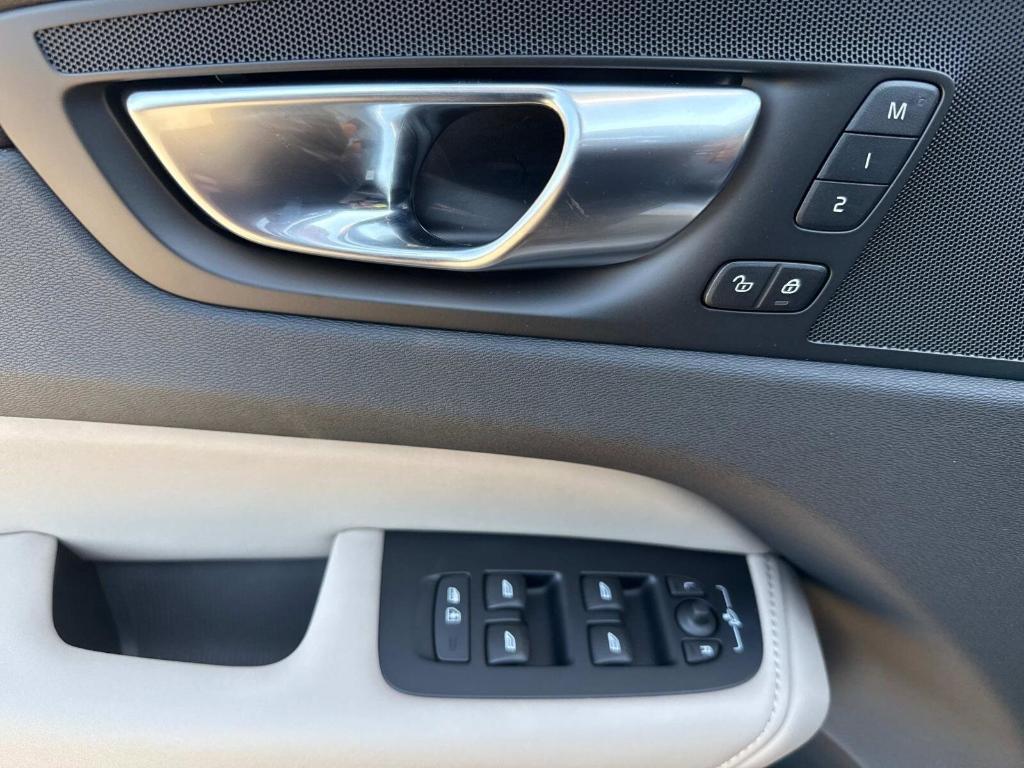 new 2026 Volvo XC60 car, priced at $57,985