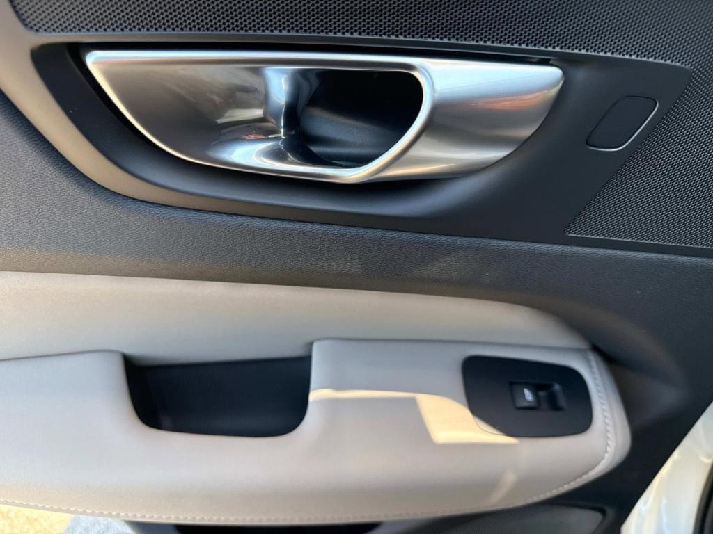 new 2026 Volvo XC60 car, priced at $57,985