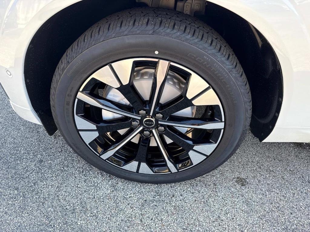 new 2026 Volvo XC60 car, priced at $57,985