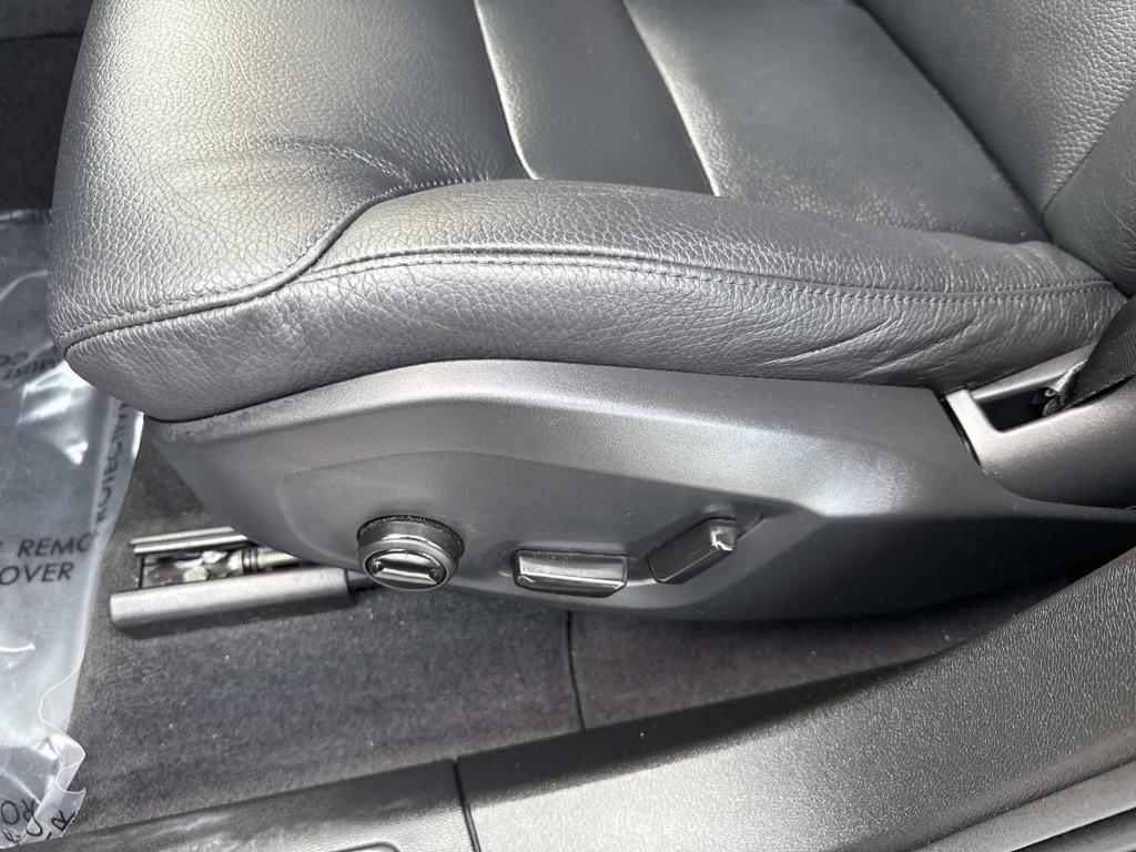 used 2025 Volvo XC60 car, priced at $39,991