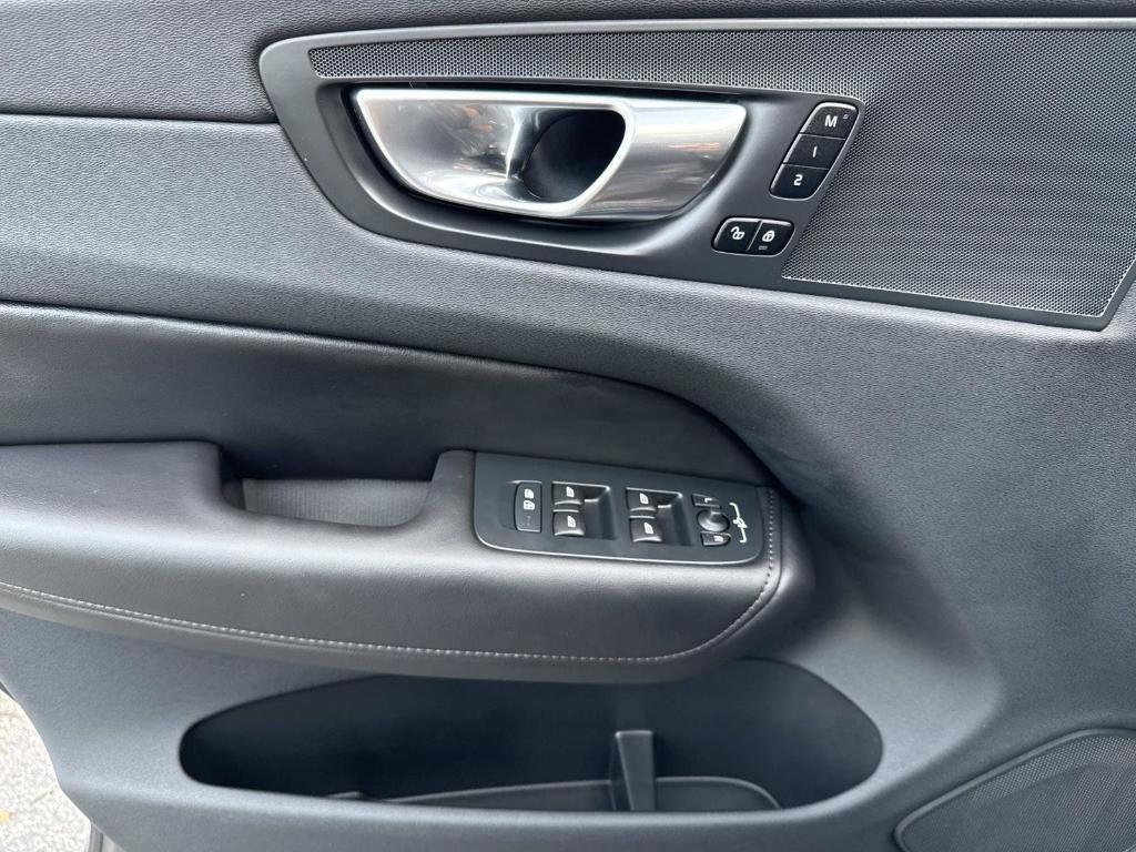 used 2025 Volvo XC60 car, priced at $39,991
