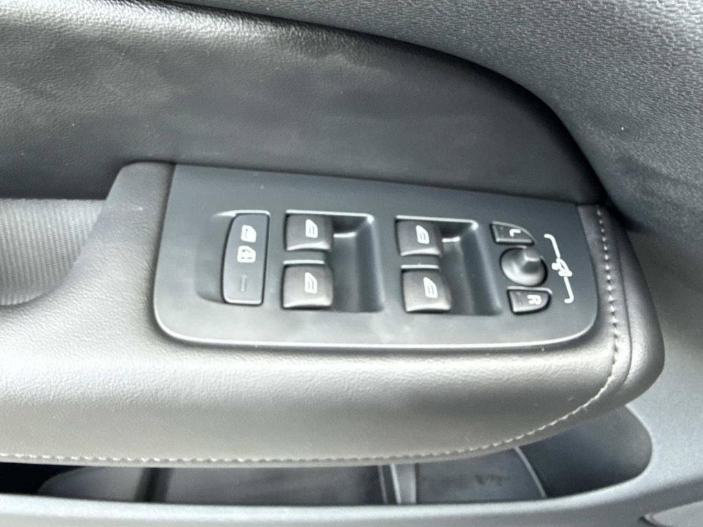 used 2025 Volvo XC60 car, priced at $39,991