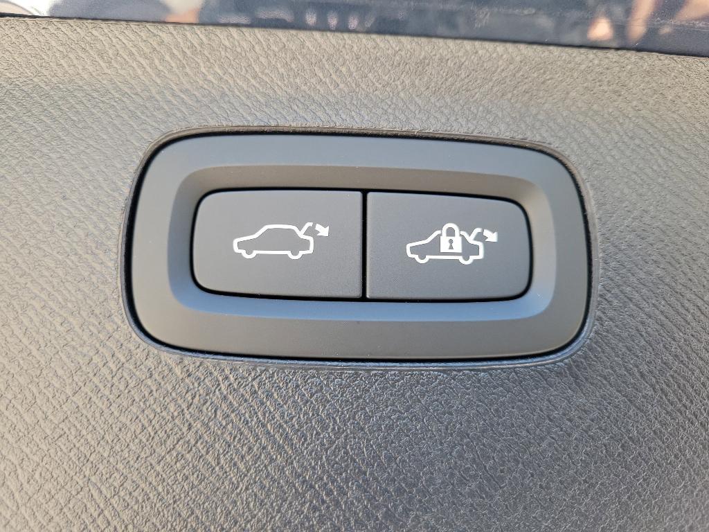 new 2025 Volvo XC90 Plug-In Hybrid car, priced at $81,445
