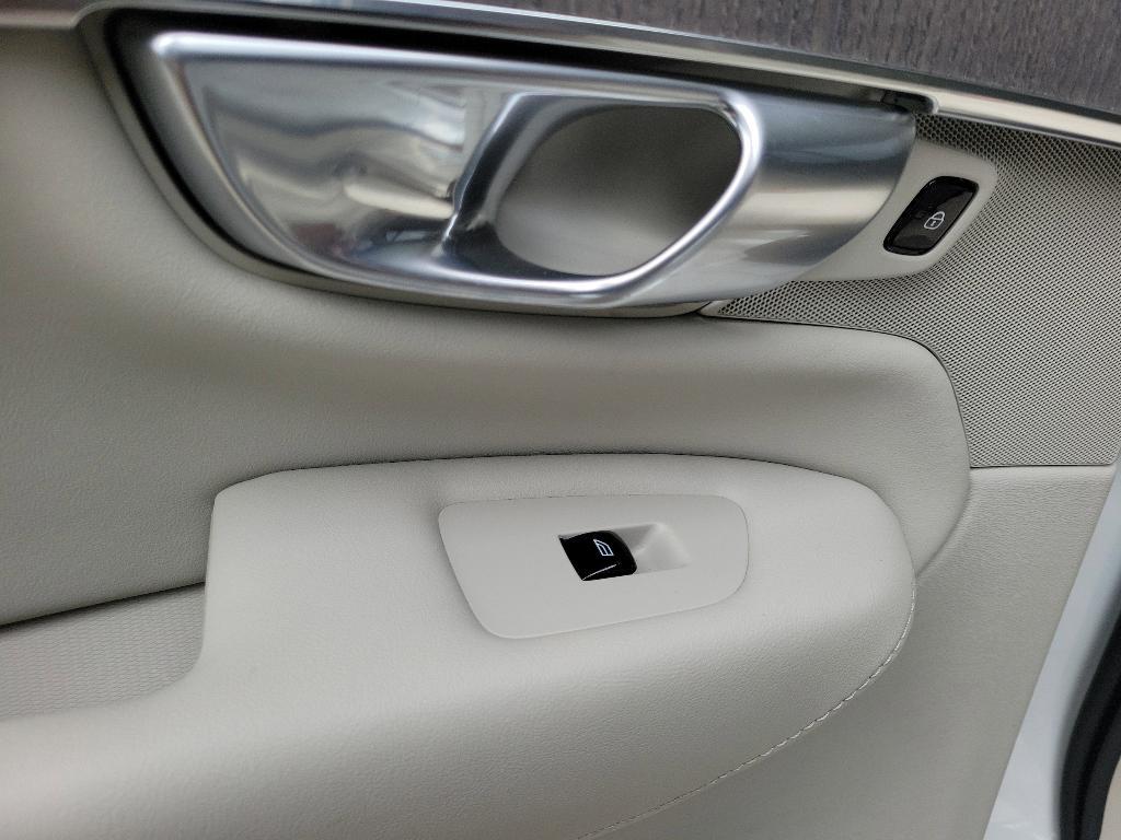 used 2023 Volvo XC90 Recharge Plug-In Hybrid car, priced at $60,989